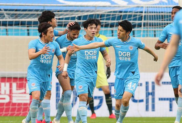 包含大邱FC：主场迎战，志在亚洲强队展示实力的词条
